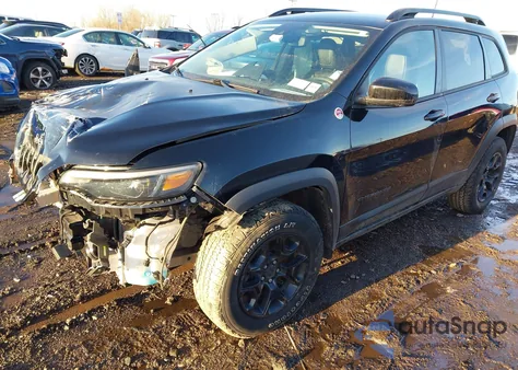 2022 Jeep Cherokee Trailhawk 4X4 z USA, uszkodzony, nr VIN 1C4PJMBX1ND543189